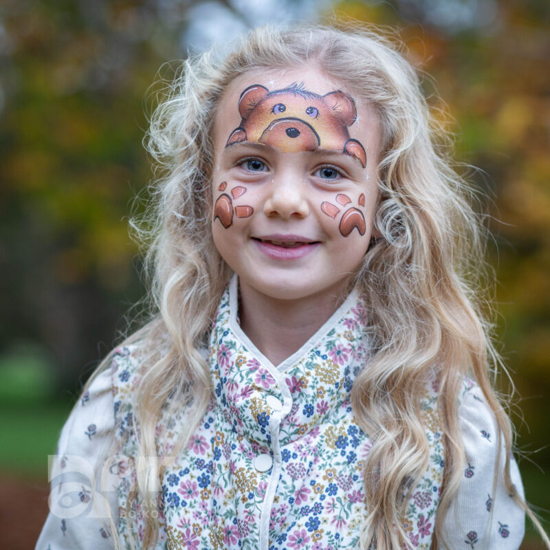 Bear, face painting by Anna Boiko